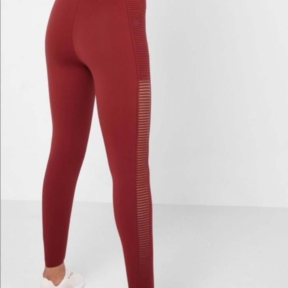 NWT Nike  Dri-FIT Fringe Training Tight le…